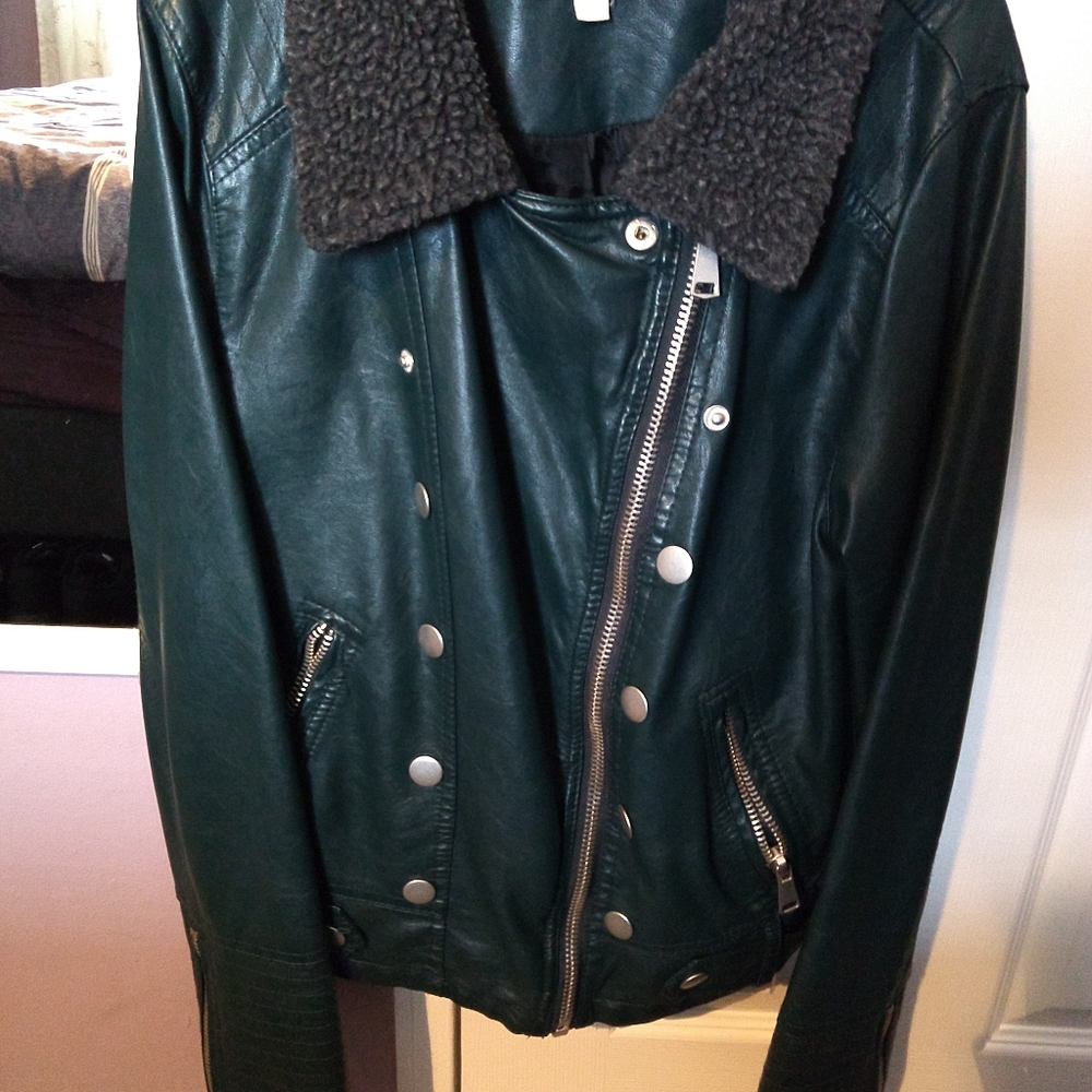 Motorcycle Jacket - Picture 2 of 6